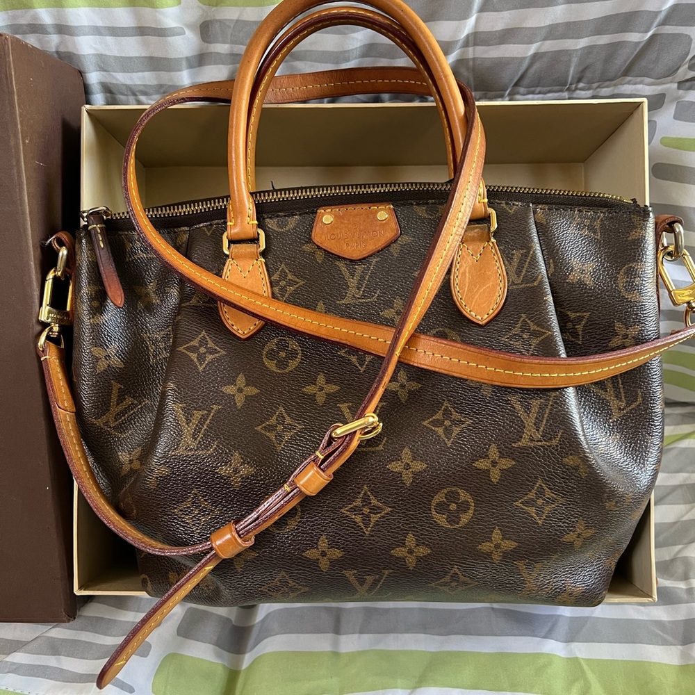 COPY - Louis Vuitton monogram Turenne